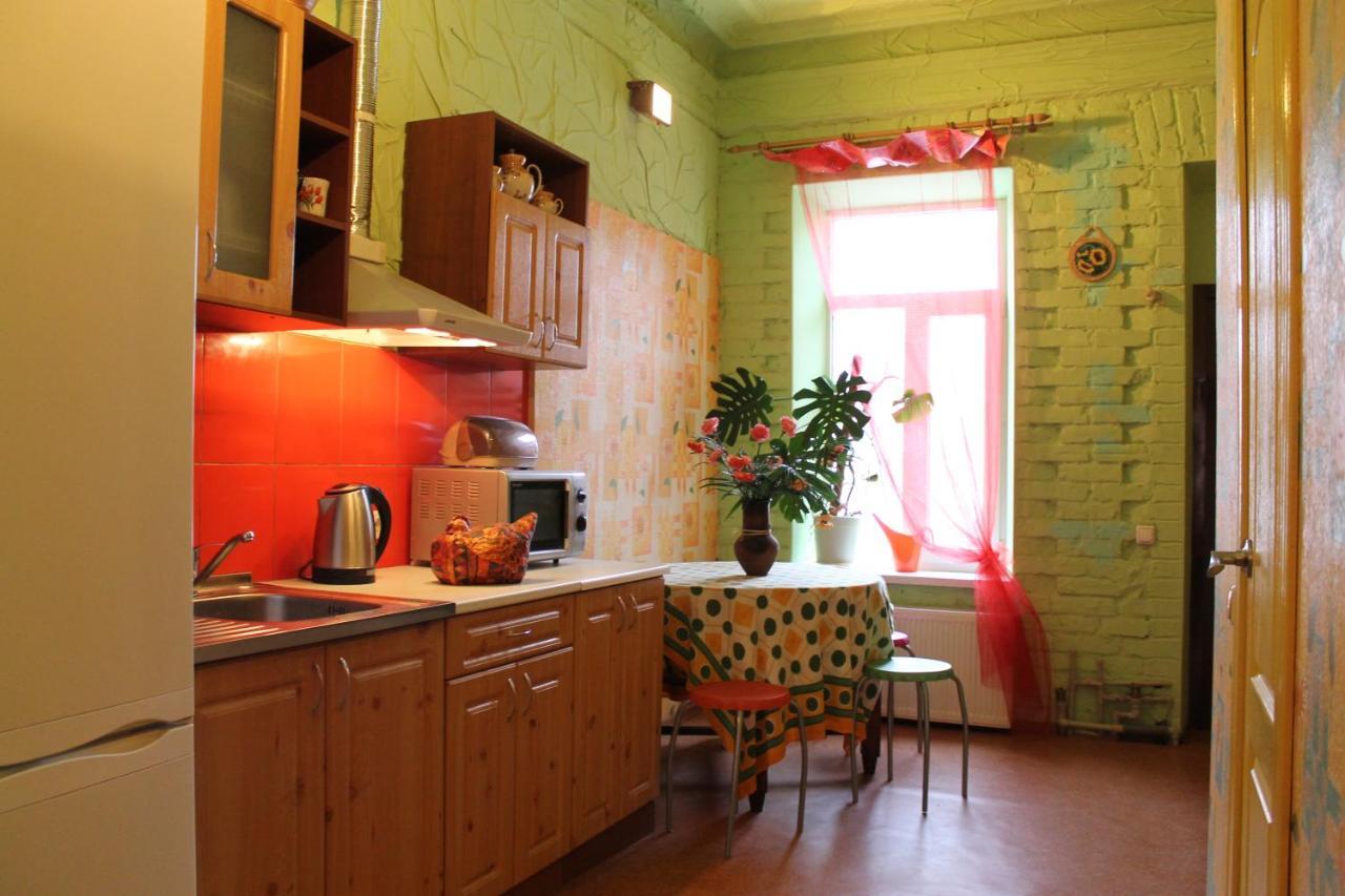 Hotel Calipso Kharkiv Bagian luar foto